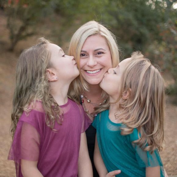 Meet your Posher, Tori - Picture 1 of 1